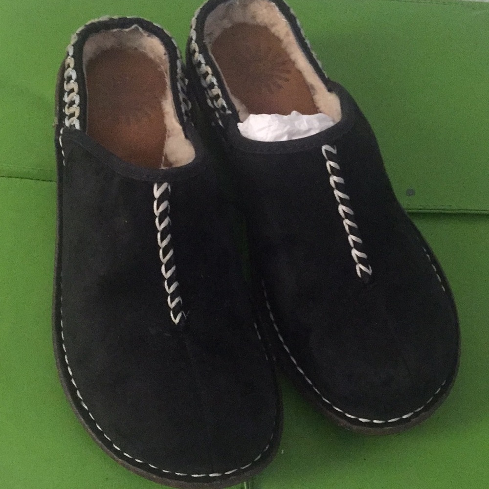 Black Kohala suede Ugg black clog mules